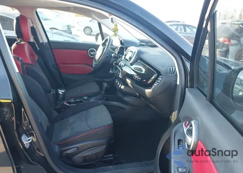 2016 Fiat 500X Easy z USA, uszkodzony, nr VIN ZFBCFYBT5GP376179